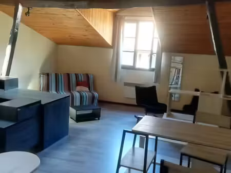 grand studio quartier piéton proche mairie limoges