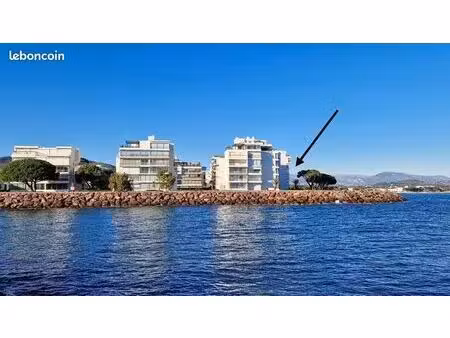 résidence standing : pieds dans l’eau  proche plage du pulman hôtel