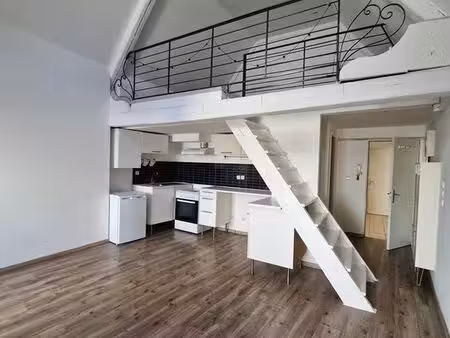studio 1 pièce 33 m²