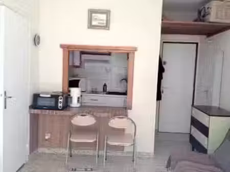 location meublée appartement 1 pièce 18 m² à nice (06000)  605 €