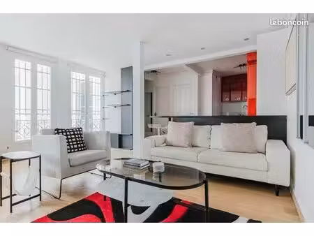 studio 1 pièce 54 m²