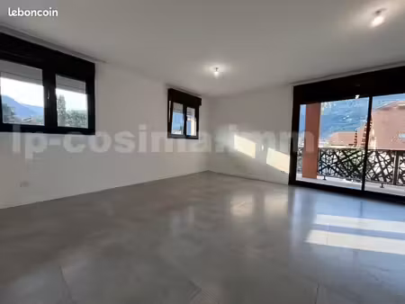 appartement 3 pièces 75 m²