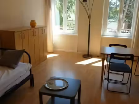 location meublée appartement 1 pièce 33 m² à strasbourg (67000)  640 €