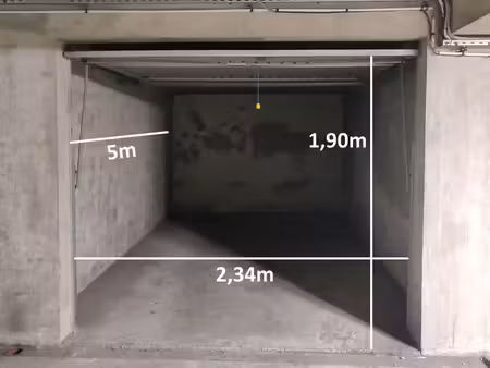 garage/box souterrain sécurisé à garibaldi (lyon 7e)