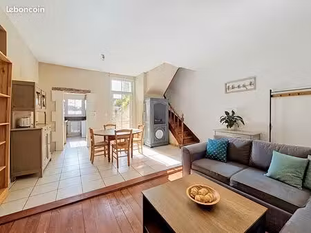 maison 82m²  cuisine équipée  3 chambres  jardin  thouars centre