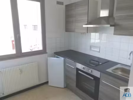 roanne  16 rue georges sand  résidence 'le brossolette'
