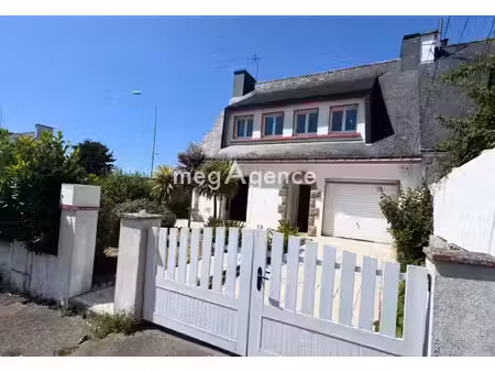 lanester – maison 3 chambres avec garage  jardin clos et beau potentiel