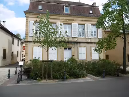 2 pièce en duplex - rue piétonne - paray le monial