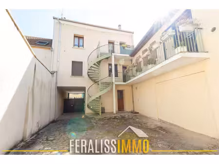 lumineux appartement f4 avec double séjour et parking couver