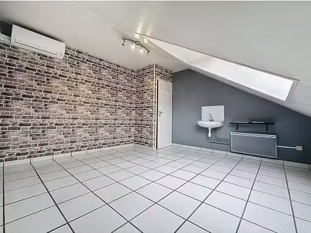 local professionnel - 14m ²