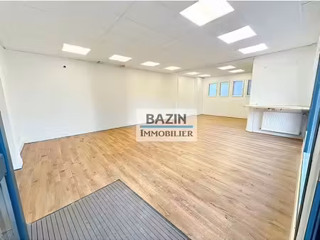 local professionnel - 40m ²