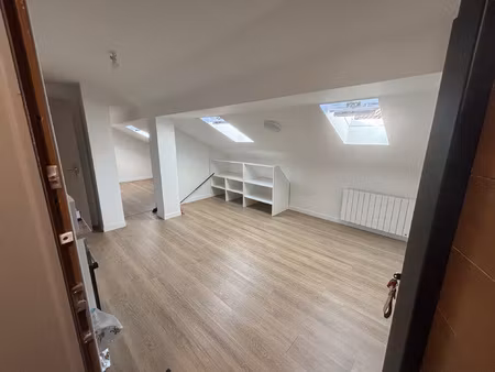 à louer à mâcon : appartement 2 pièces
