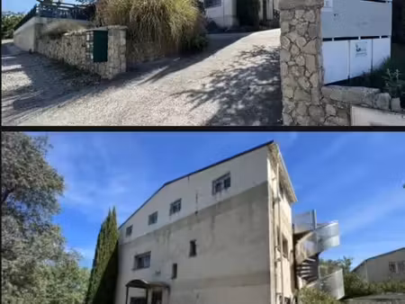 bâtiment de 300m2 avec bureaux et extérieurs