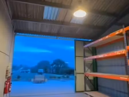 local industriel 86 m²