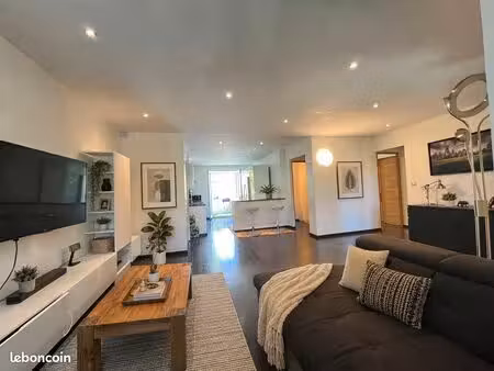 appartement traversant t3/t4 de 78 20 m² – dpe c – grand séjour  vraie centralité  balcons