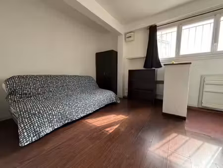 appartement 1 pièce - 15 m²