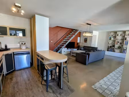 appt. t4 en duplex dans maison de village - garage