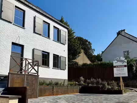 maison neuve 4 chambres avec jardin idéalement située