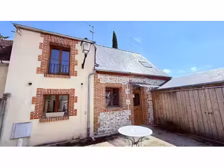 noailles   maison 4 pièces   2 chambres  dépendances  cour et jardin