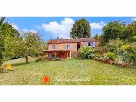 maison de charme + dépendance gîte proche le bugue !