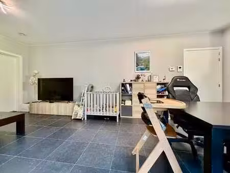 ? bel appartement 1 chambre avec jardin privatif