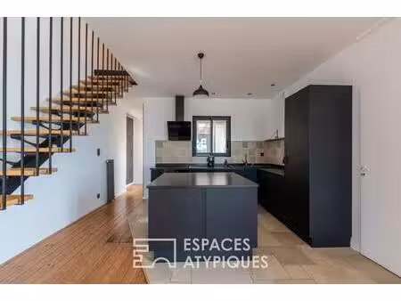 duplex de caractère avec vue panoramique sur le château de fougères