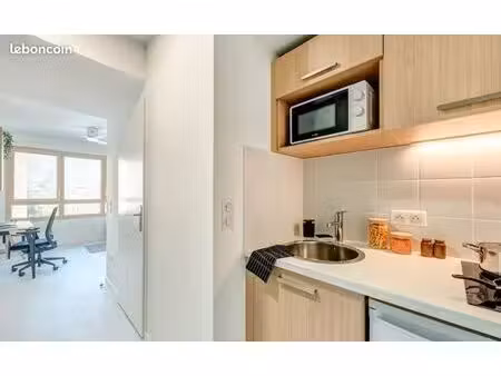 studio 1 pièce 18 m²