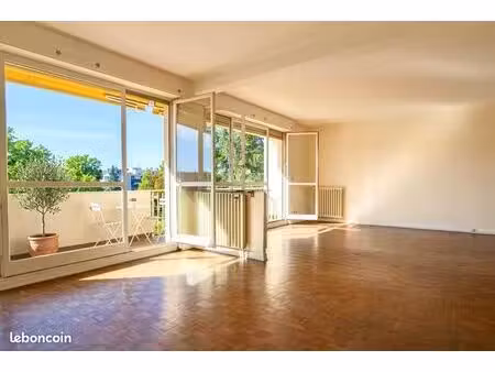 appartement 4 pièces 94 m²