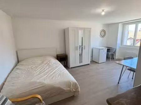 studio meuble et equipe