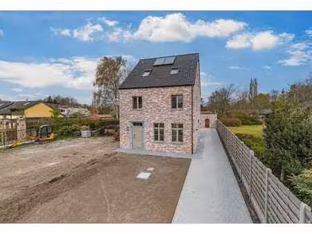 prachtige energiezuinige open bebouwing met tuin