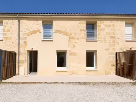 a louer maison de type 4 avec exterieur - secteur pugnac