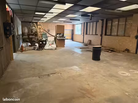 local commercial à louer