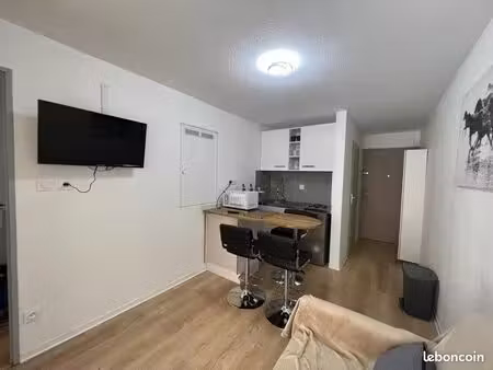 2 pièces • 25 m2 . sète 34200 quartier l'île sud