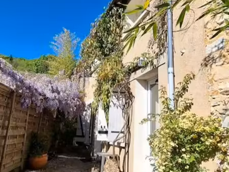 appartement de 40 mètres carrés meublé à louer sur les hauteurs de vernon au premier étage