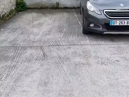 loue parking