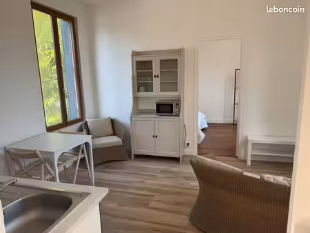 logement de 2 pièces principales avec entrée indépendante