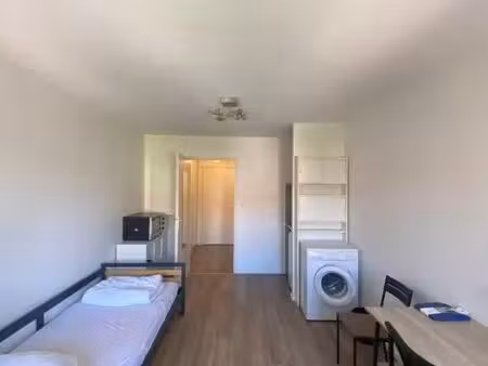 studio 1 pièce 22 m²