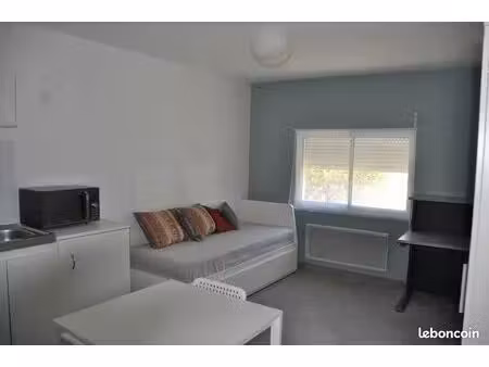 particulier loue studio meublé étudiant