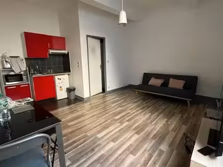 studio 1 pièce 27 m²