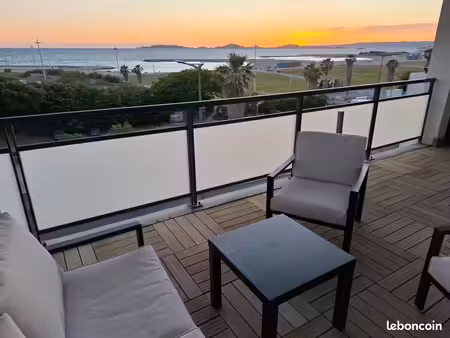 studio meublé et climatisé avec terrasse