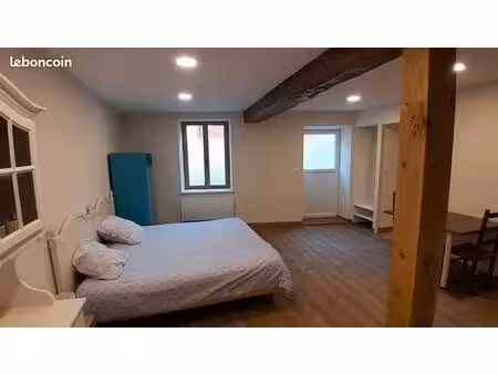 chambre équipée