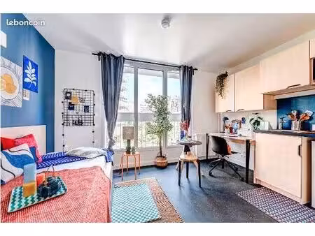 studio 1 pièce 13 m²