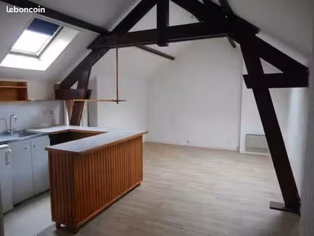studio 1 pièce 27 m²