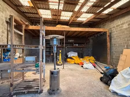 local / garage / entrepôt / stockage 110m2