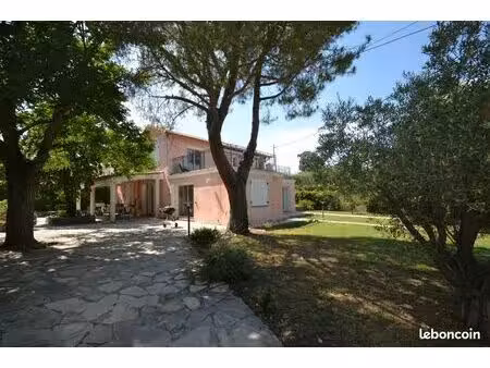 maison 7 pièces 220 m²