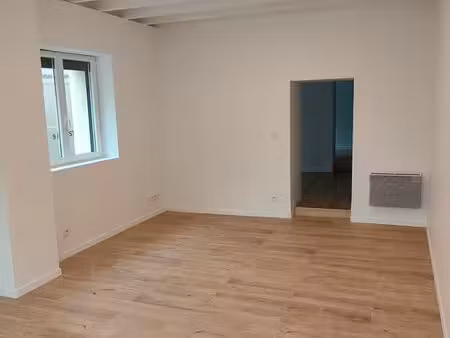 maison de ville - 86m² - saint-secondin