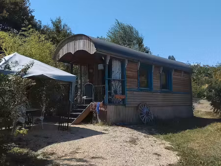 roulotte meublée 2 pers. tout inclus (eau/élec) + jardin 110 m²