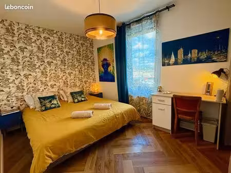 chambre meublée dans appartement avec grande terrasse