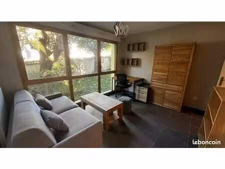 studio destiné à un étudiant à louer de 1 pièce de 22 44 m² et d’un garage