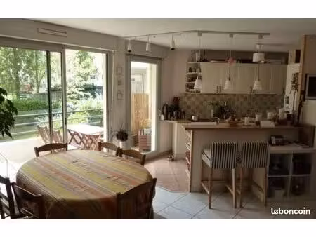 beau t2 56 m² très calme avec cave et parking garibaldi